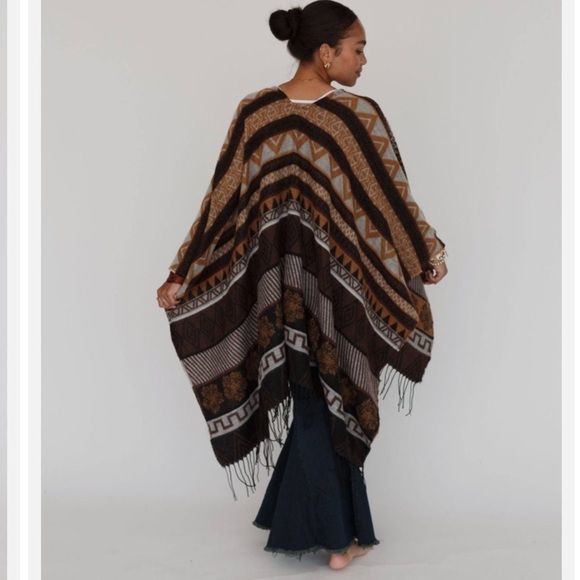 Aztec Southwest Knit Poncho Wrap with Fringe One Size Western Rodeo - Picture 1 of 8